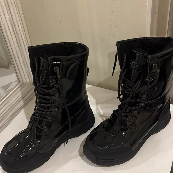 UGG Black Quilted Platform Winter Ankle Boots s-l400.jpg main image 2